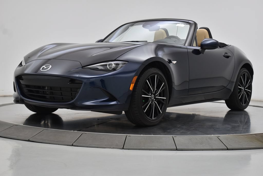 Used 2025 MAZDA MX-5 Miata Grand Touring RWD image 14