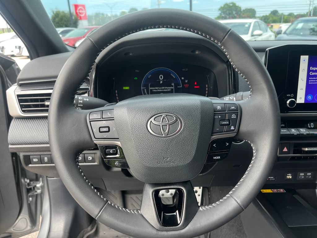 Used 2026 Toyota Camry SE FWD image 23