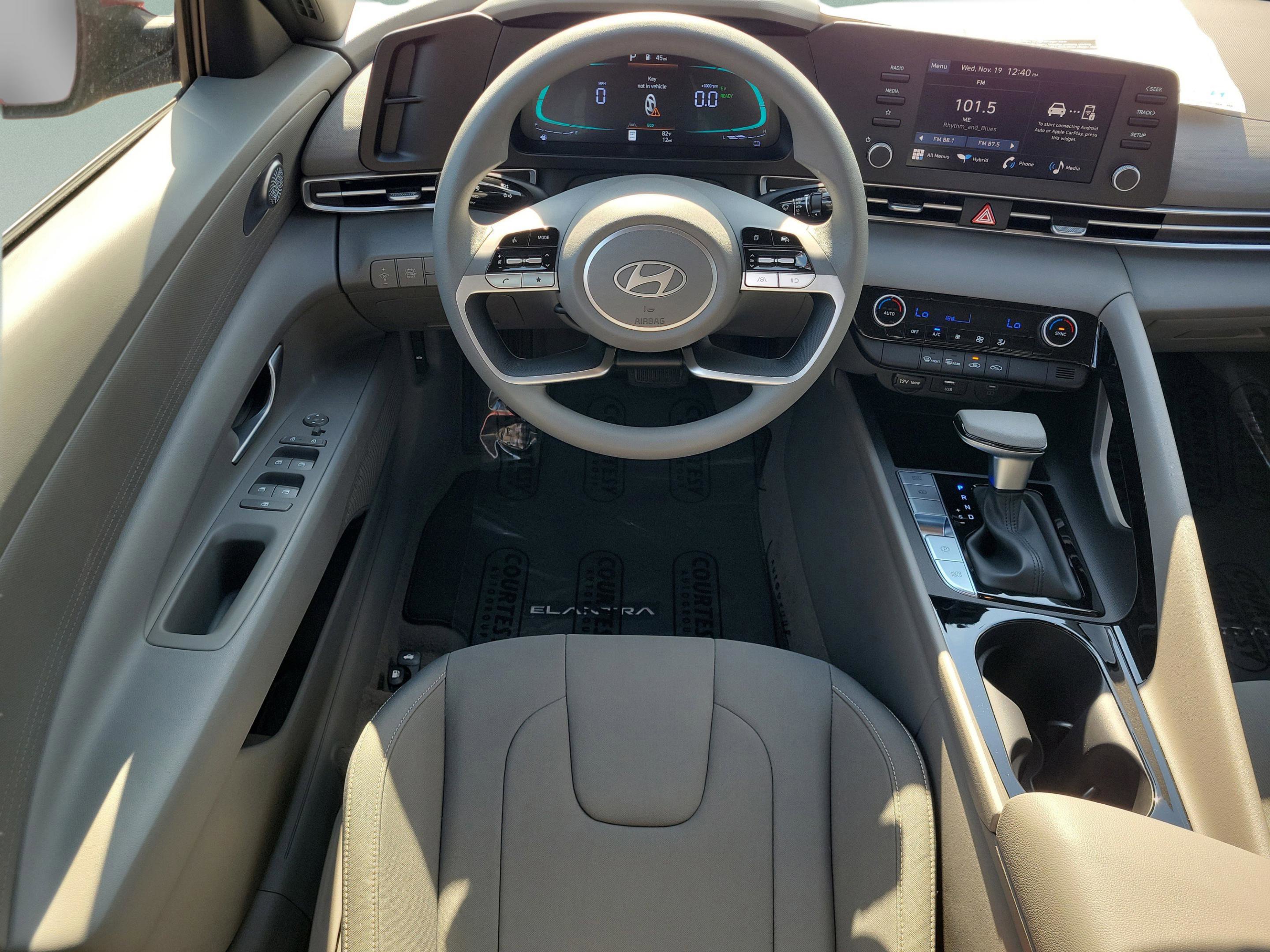 New 2026 Hyundai Elantra Blue image 11