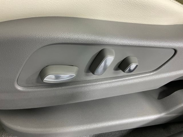 New 2026 Cadillac XT5 Premium Luxury w/ LPO, Floor Liner Package AWD/4WD image 25