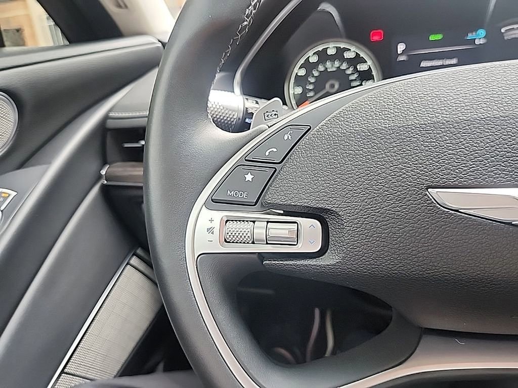 Used 2024 Genesis G80 AWD/4WD image 9