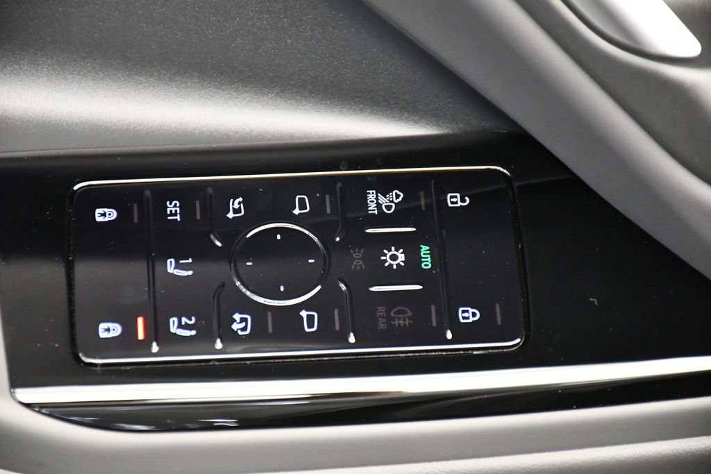 New 2025 Audi Q6 e-tron Premium Plus image 33