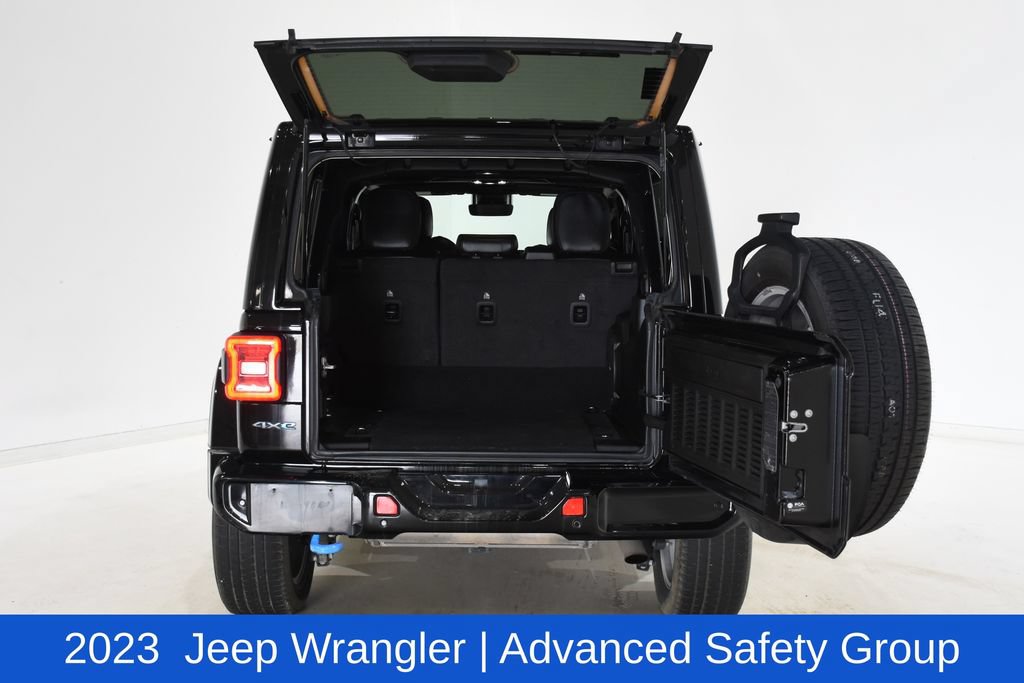 Used 2023 Jeep Wrangler Unlimited Sahara AWD/4WD image 7