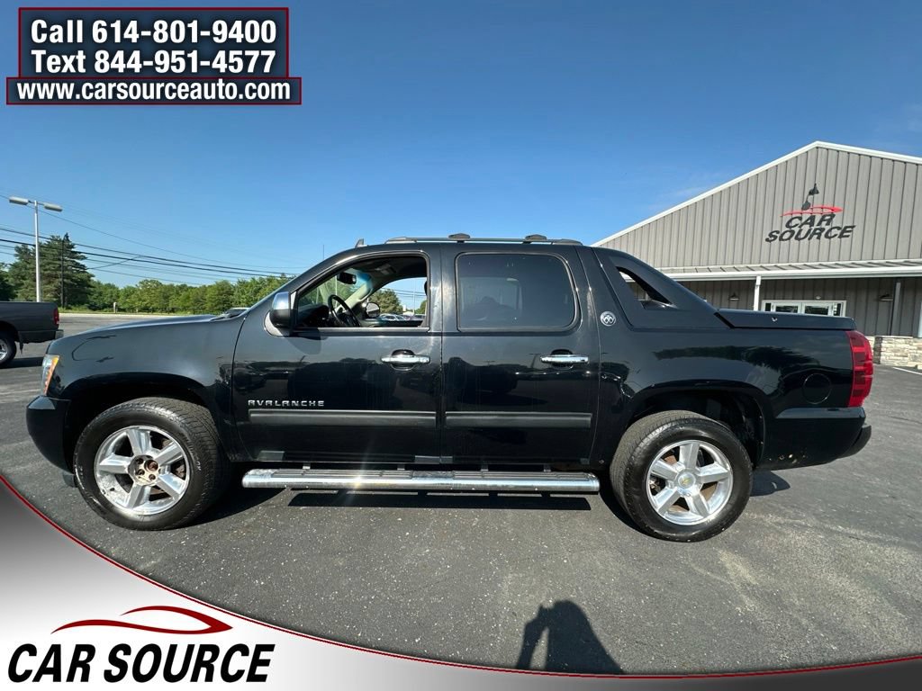 Used 2013 Chevrolet Avalanche LS w/ All-Star Edition AWD/4WD image 2