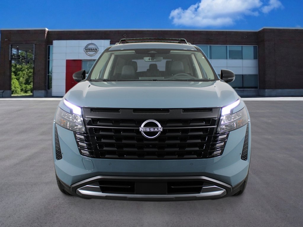 New 2026 Nissan Pathfinder Platinum FWD image 8