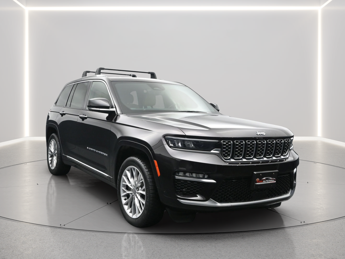 Used 2022 Jeep Grand Cherokee Summit w/ Advanced Protech Group IV AWD/4WD image 16