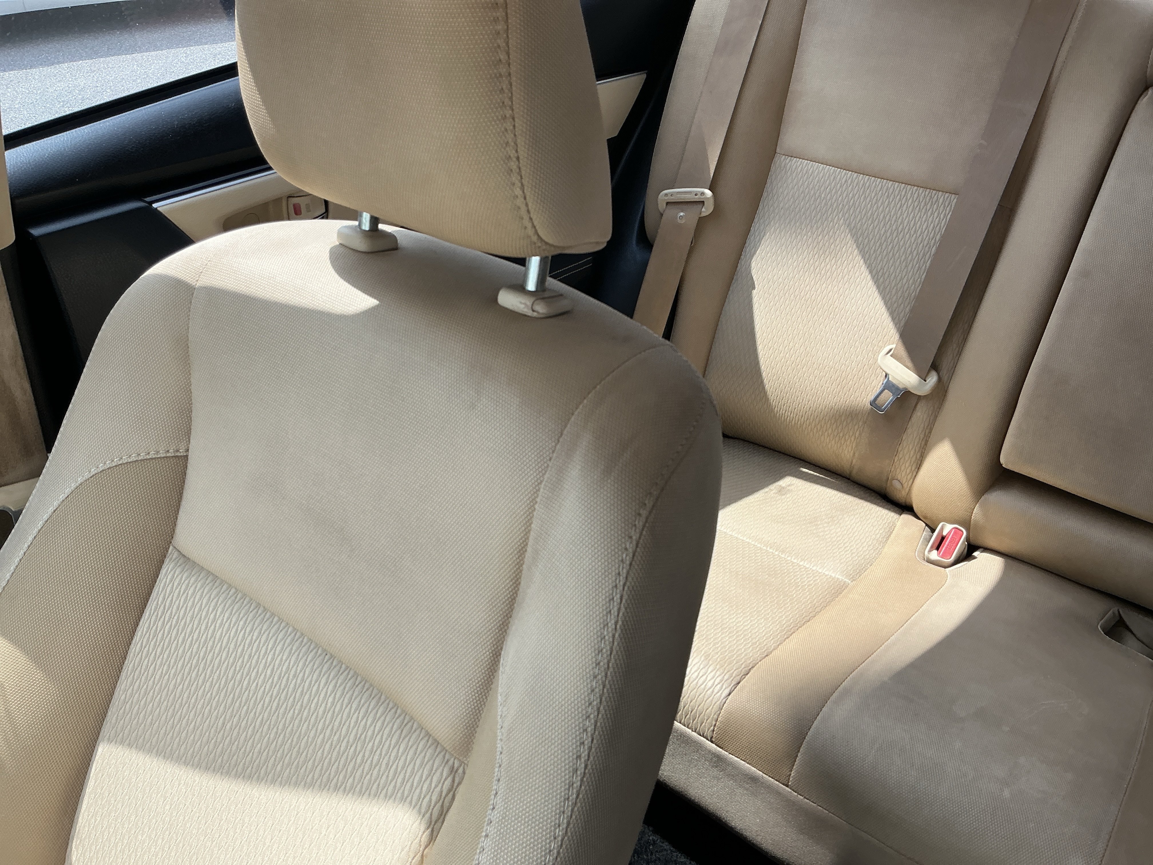 Used 2018 Toyota Corolla LE FWD image 26
