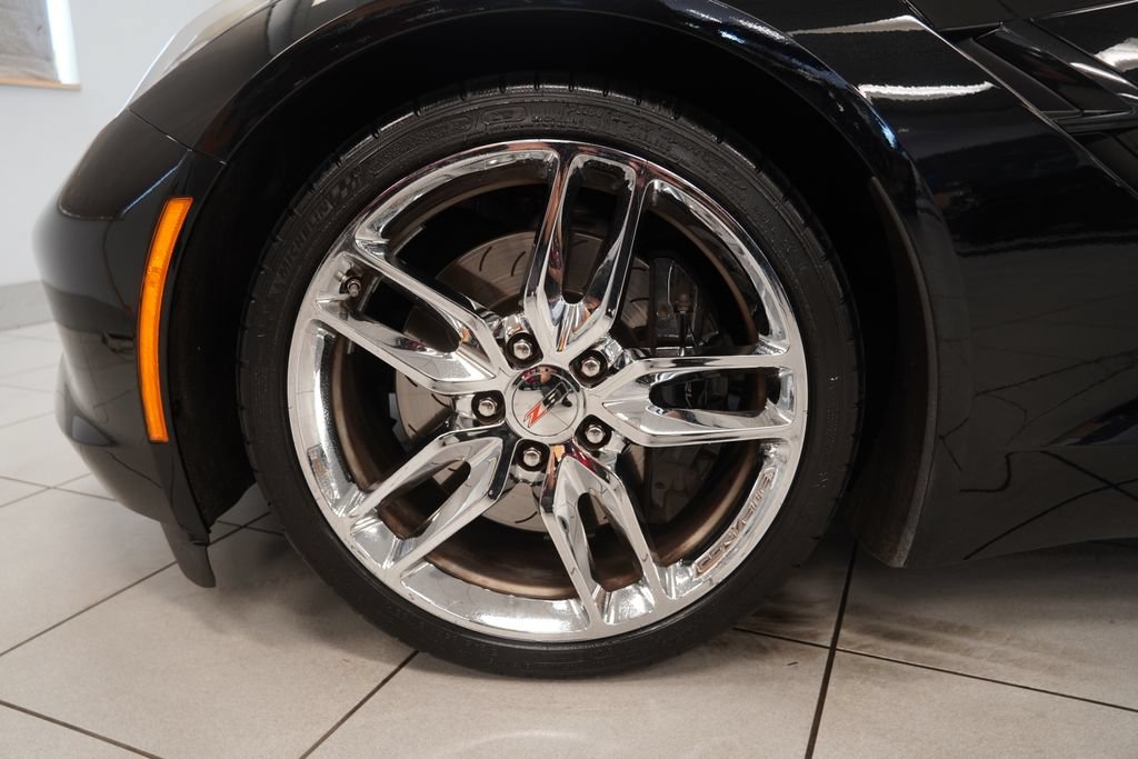 Used 2017 Chevrolet Corvette Stingray Coupe RWD image 17