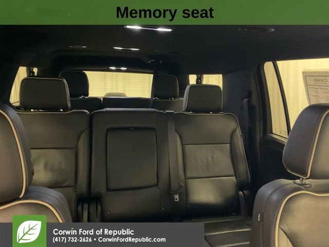 Used 2024 GMC Yukon XL SLT AWD/4WD image 9