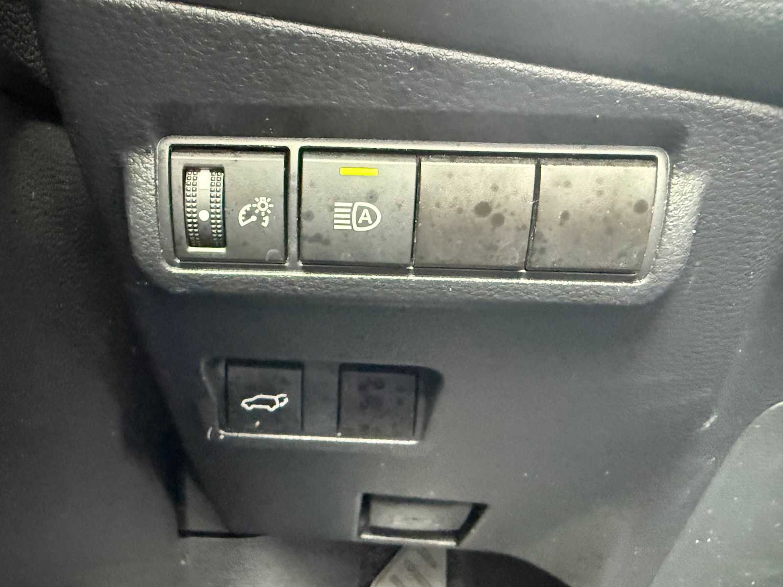Certified 2024 Toyota Corolla Cross XLE w/ Convenience Package FWD image 26