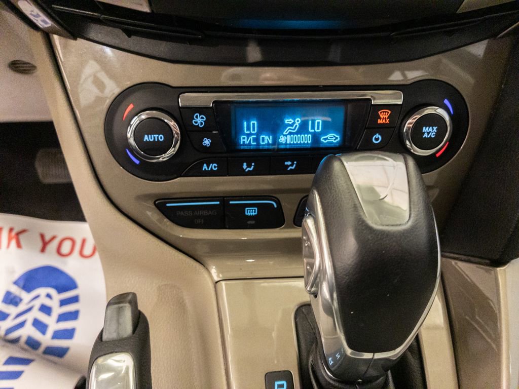 Used 2012 Ford Focus SEL image 16