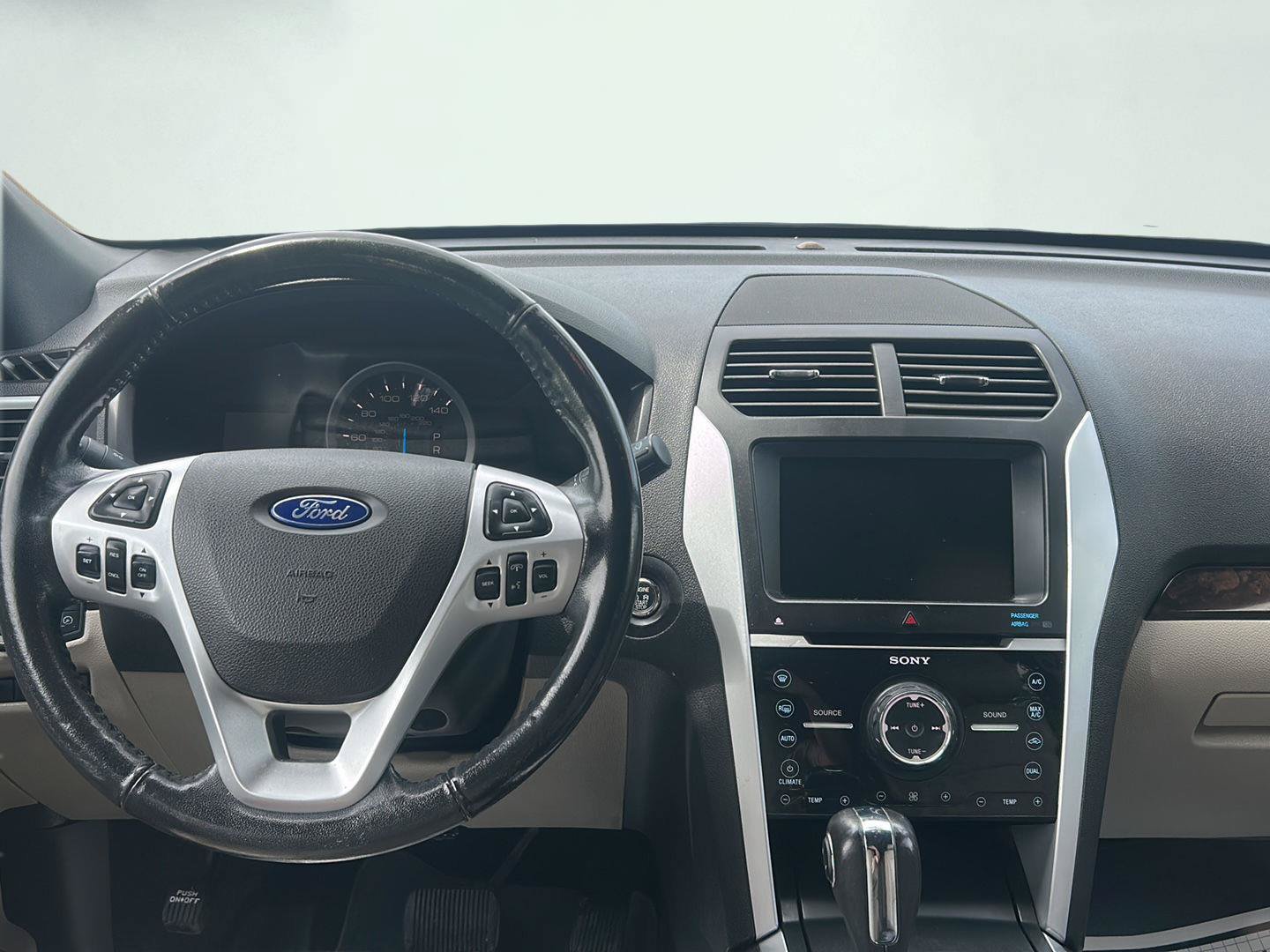 Used 2013 Ford Explorer Limited FWD image 9