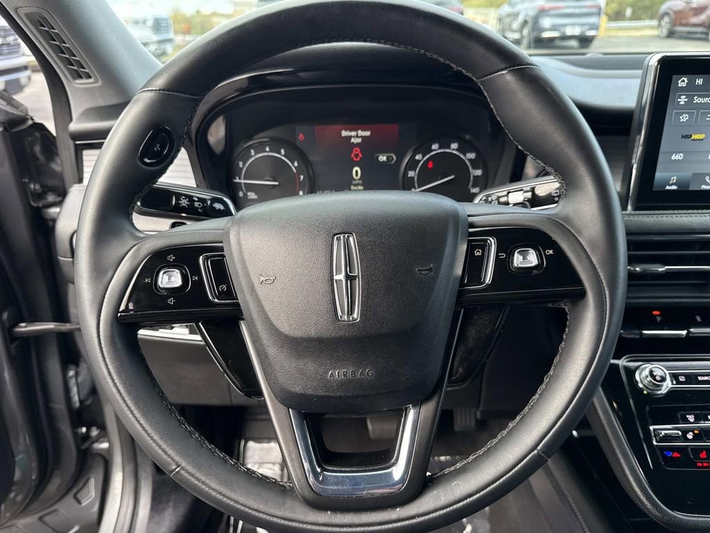 Used 2022 Lincoln Corsair AWD w/ Equipment Group 101A image 11