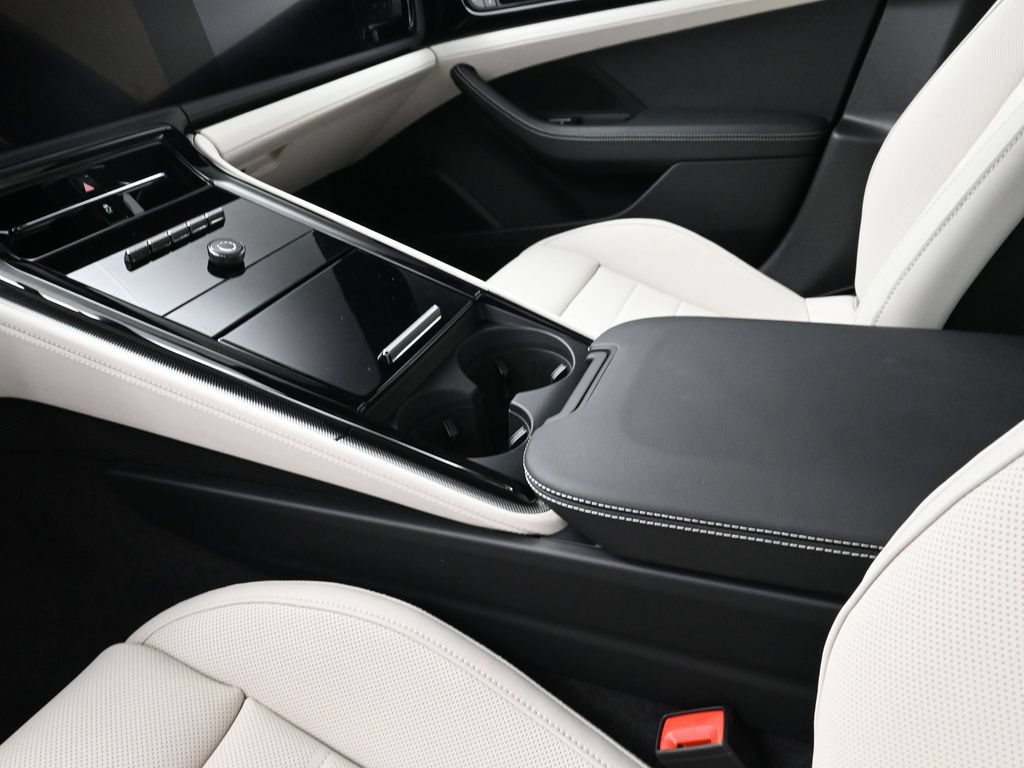 Certified 2026 Porsche Panamera image 21