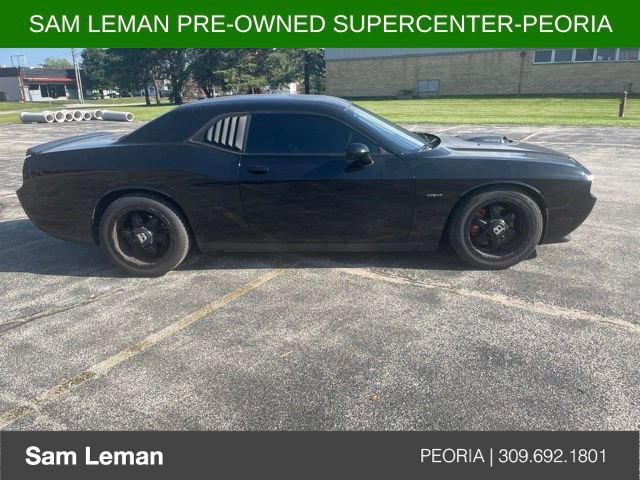 Used 2014 Dodge Challenger R/T RWD image 4