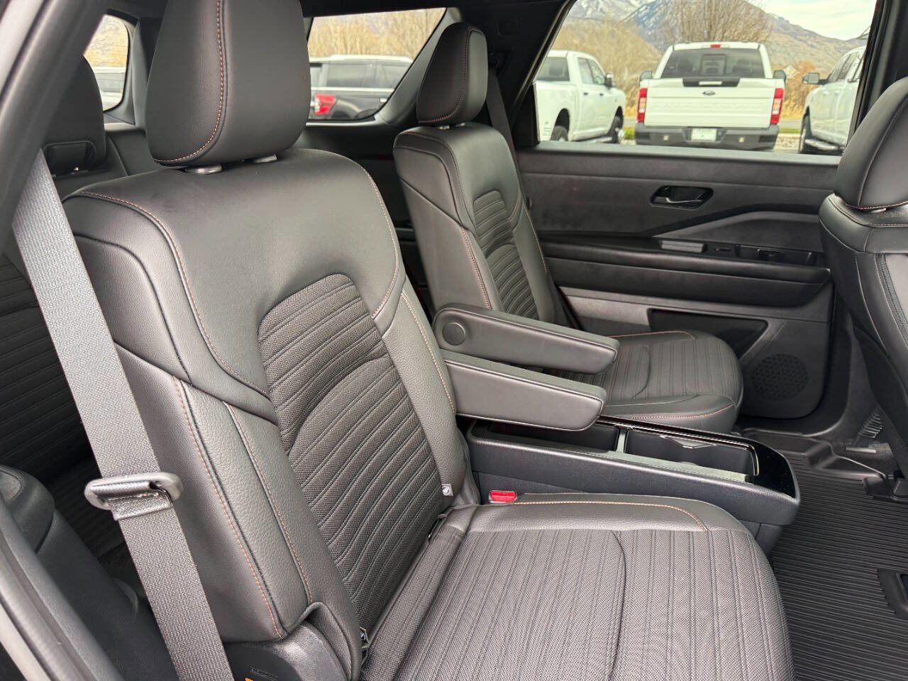 Used 2025 Nissan Pathfinder Rock Creek image 24