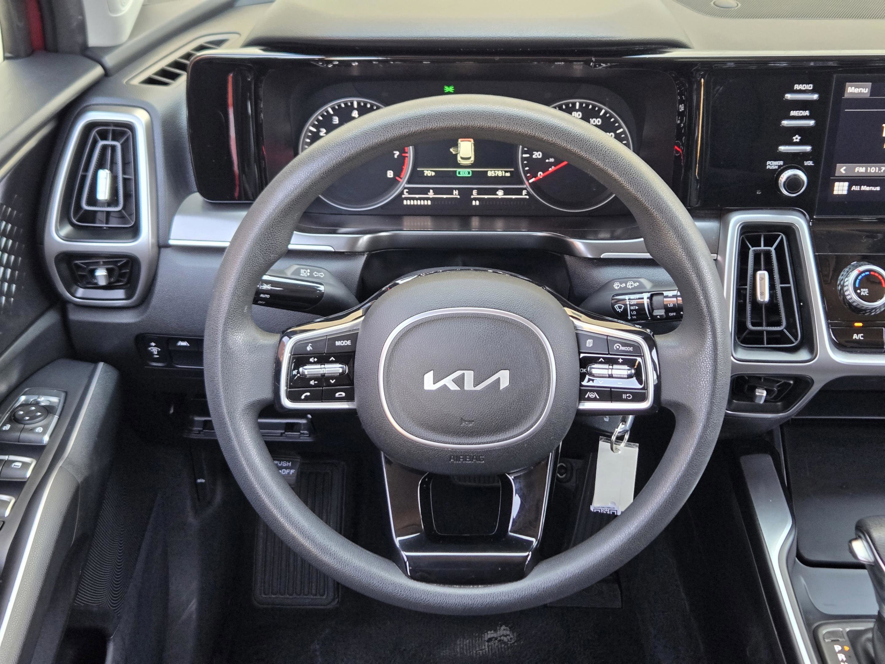 Used 2022 Kia Sorento LX image 34