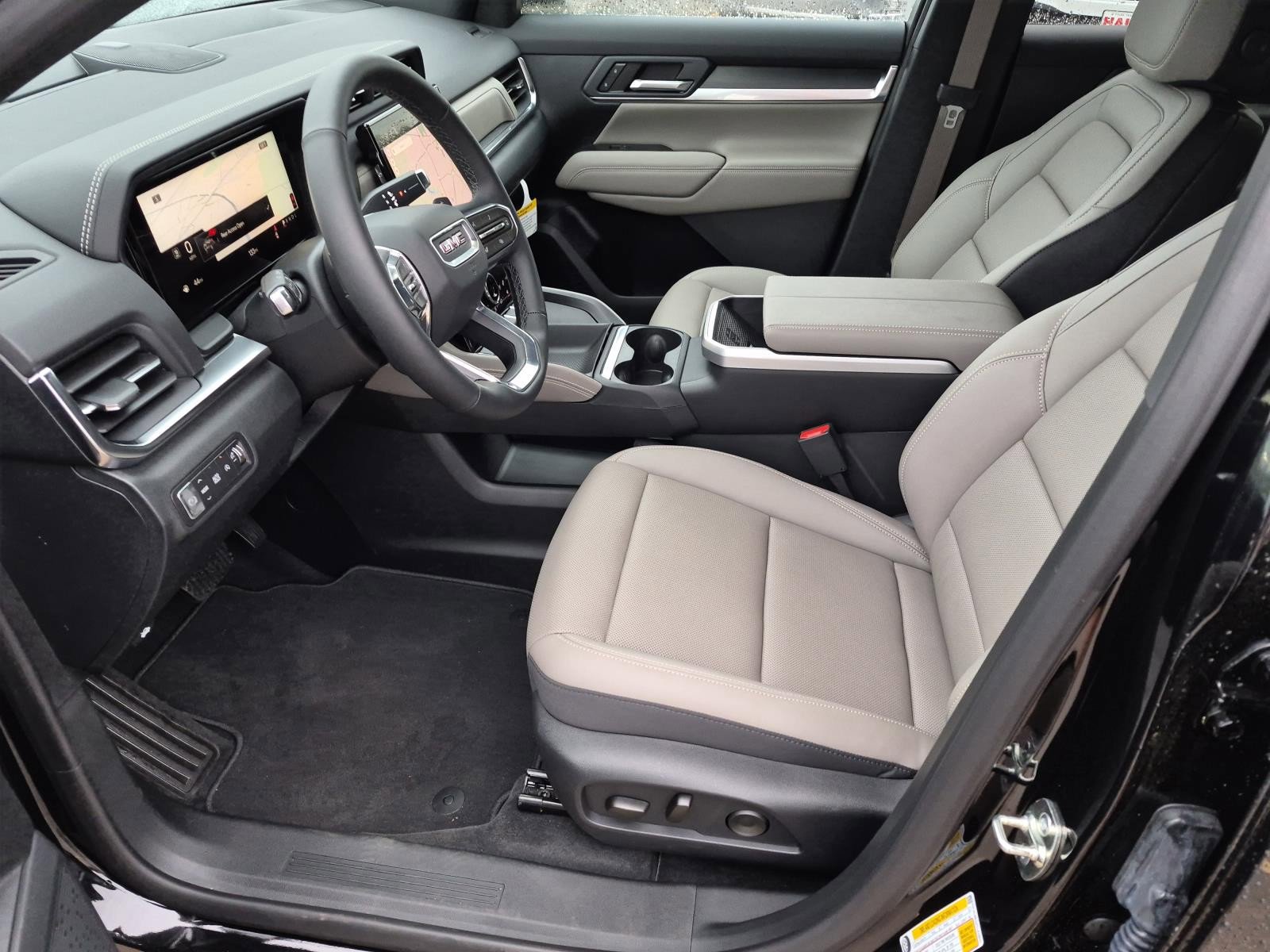 New 2026 GMC Terrain Elevation w/ Elevation Premium Package image 9