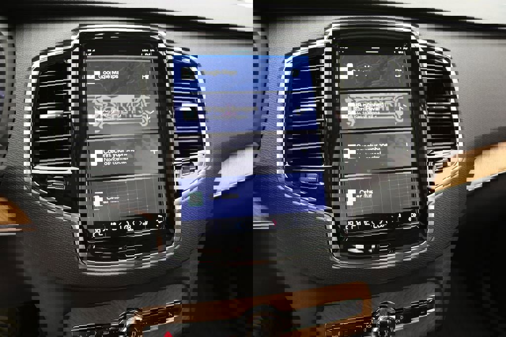 Used 2024 Volvo XC90 T8 Plus w/ Protection Package Premier image 19