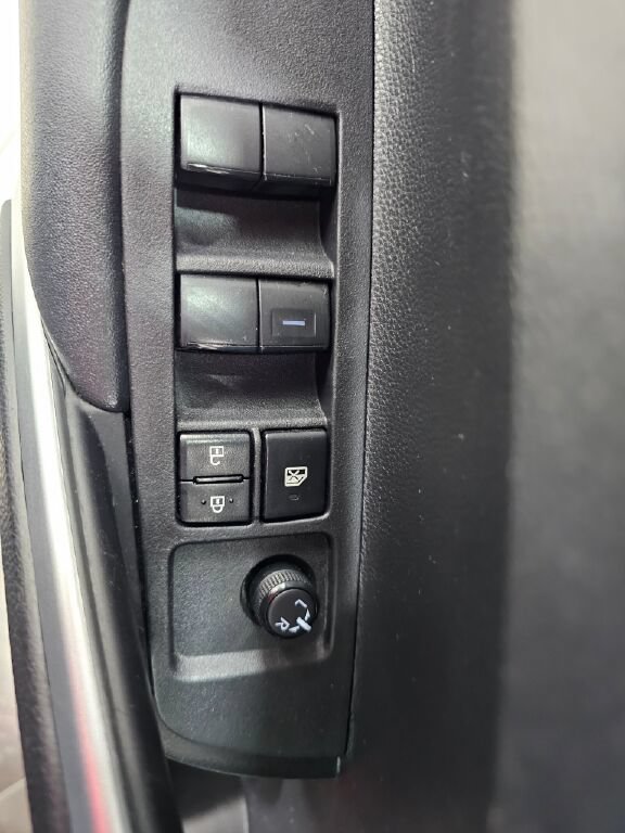 Used 2024 Toyota Corolla Cross LE AWD/4WD image 24