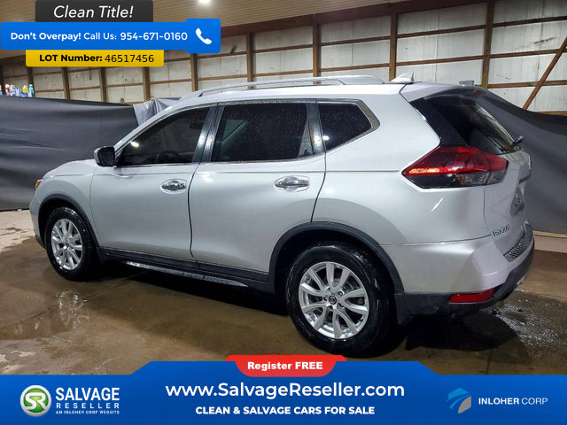 Used 2018 Nissan Rogue SV image 3