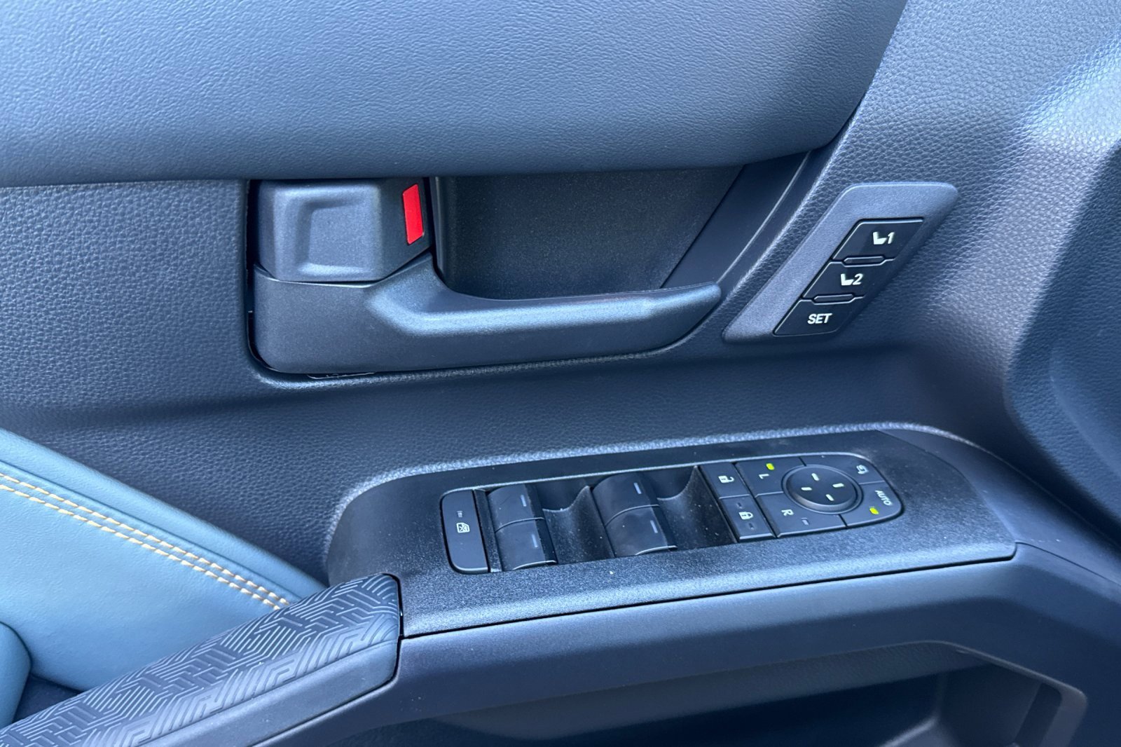 Certified 2025 Toyota 4Runner Trailhunter image 14