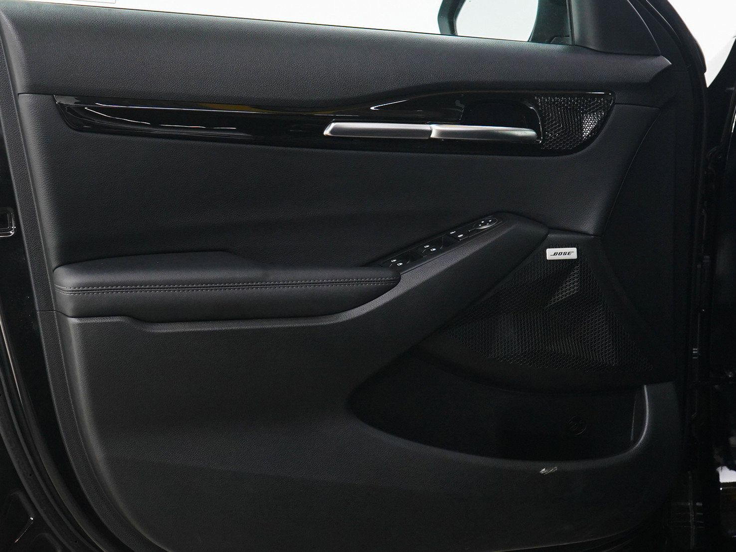 Used 2023 Kia Seltos SX w/ SX Sunroof Package image 21