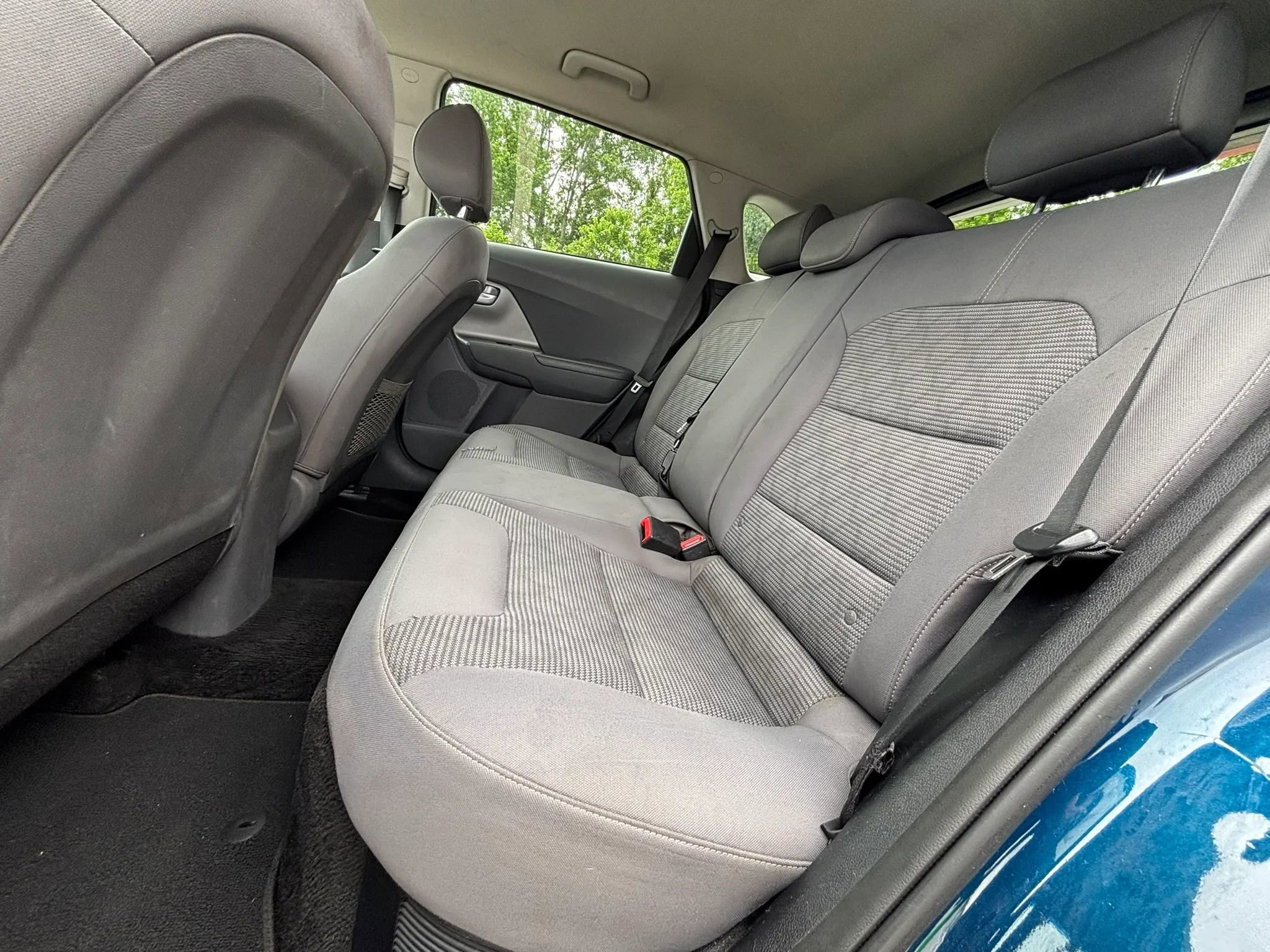Used 2020 Kia Niro LX FWD image 23