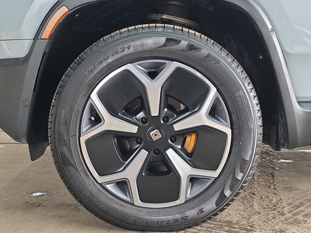 Used 2022 Rivian R1T Adventure image 19