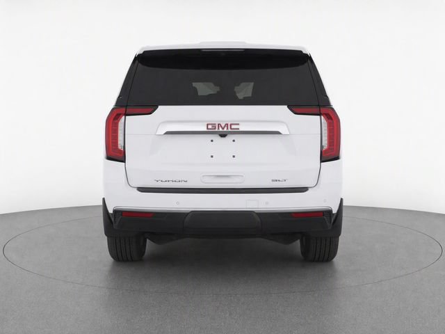 Used 2024 GMC Yukon SLT w/ SLT Luxury Package AWD/4WD image 7