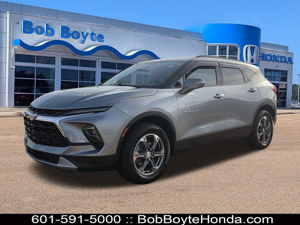 Used 2023 Chevrolet Blazer LT w/ Sound & Technology Package AWD/4WD video 1