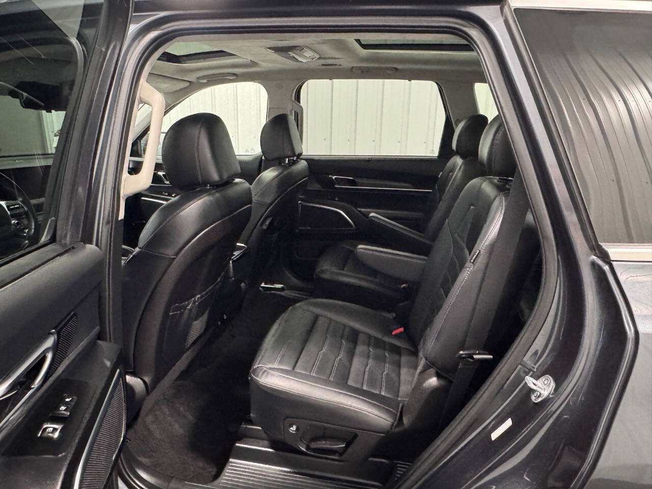 Used 2023 Kia Telluride SX Prestige X-Line AWD/4WD image 16