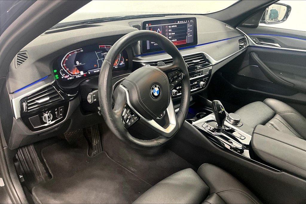 Used 2023 BMW 530i xDrive AWD/4WD image 13