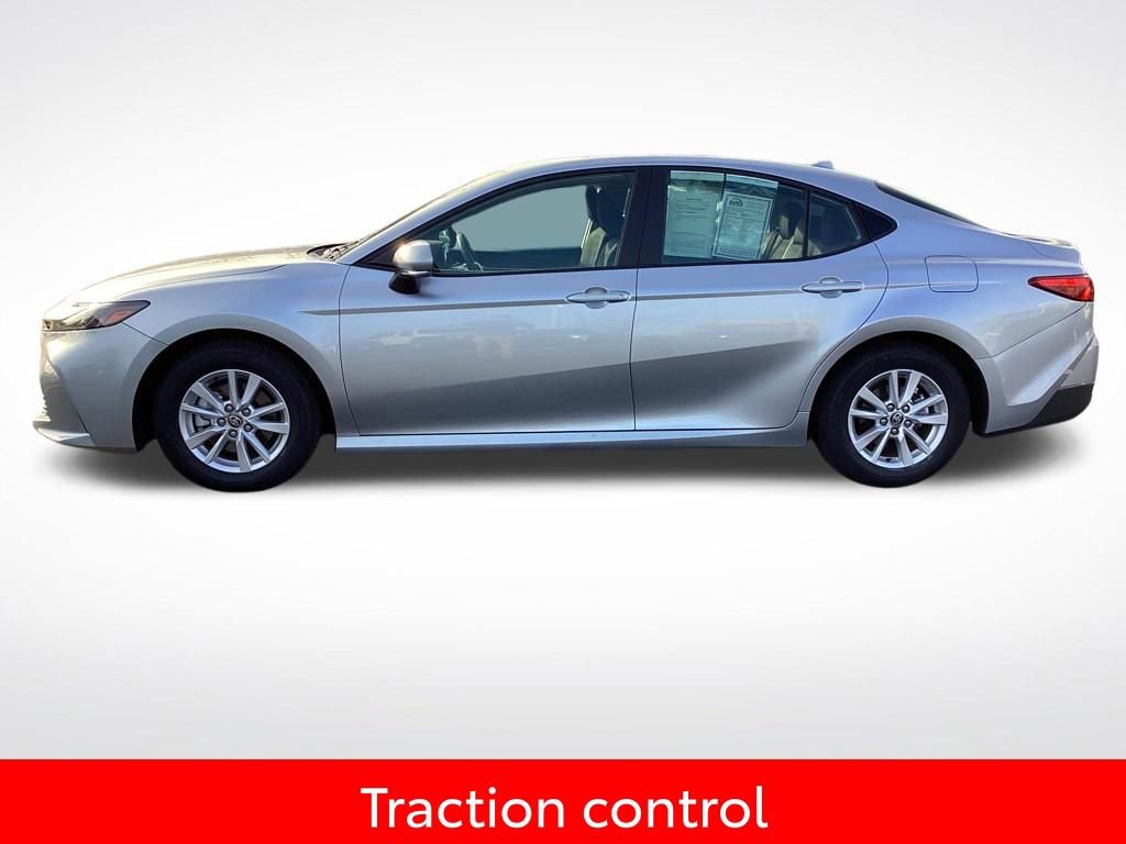 Used 2025 Toyota Camry LE image 6