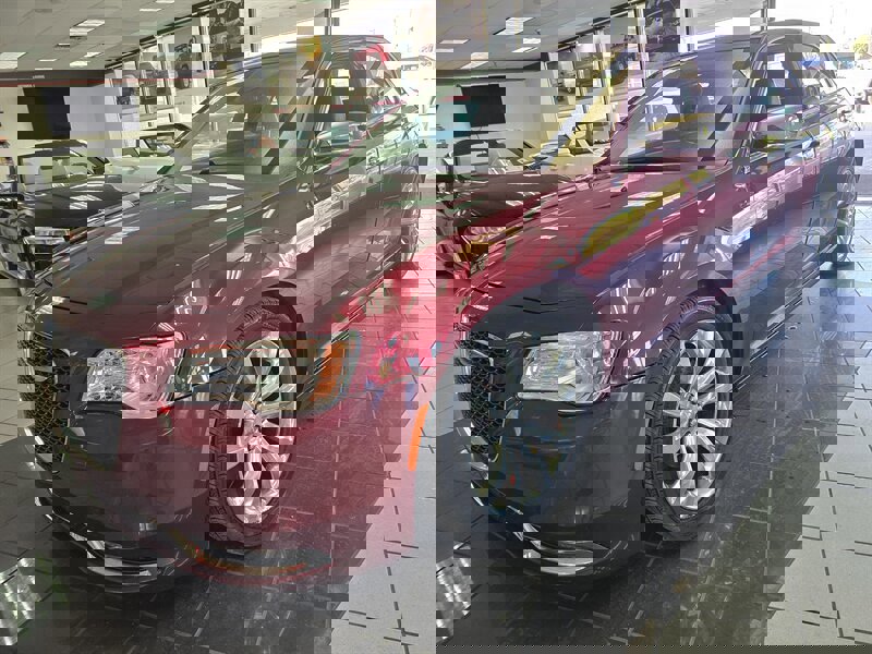 Used 2017 Chrysler 300 C w/ Harman/Kardon Audio Group