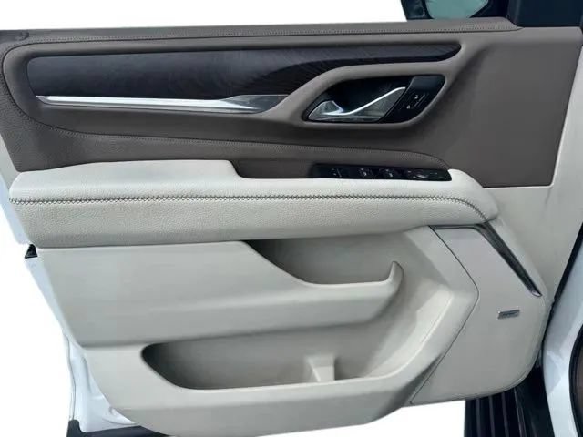 Used 2023 GMC Yukon Denali AWD/4WD image 12