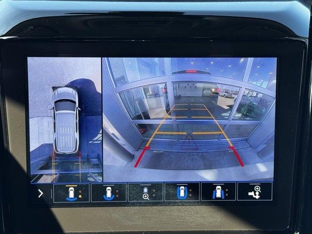 Certified 2021 Chevrolet Traverse Premier w/ Redline Edition image 4