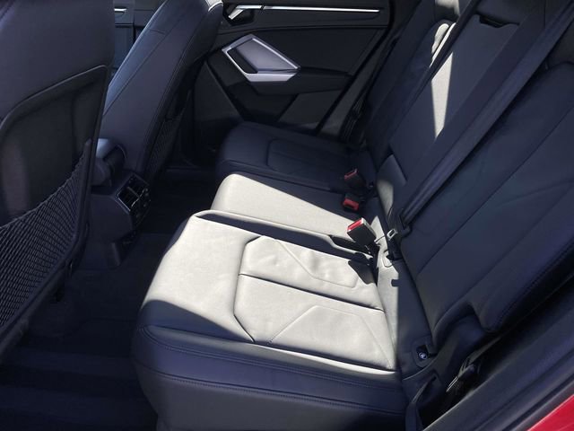 Used 2025 Audi Q3 2.0T Premium image 16