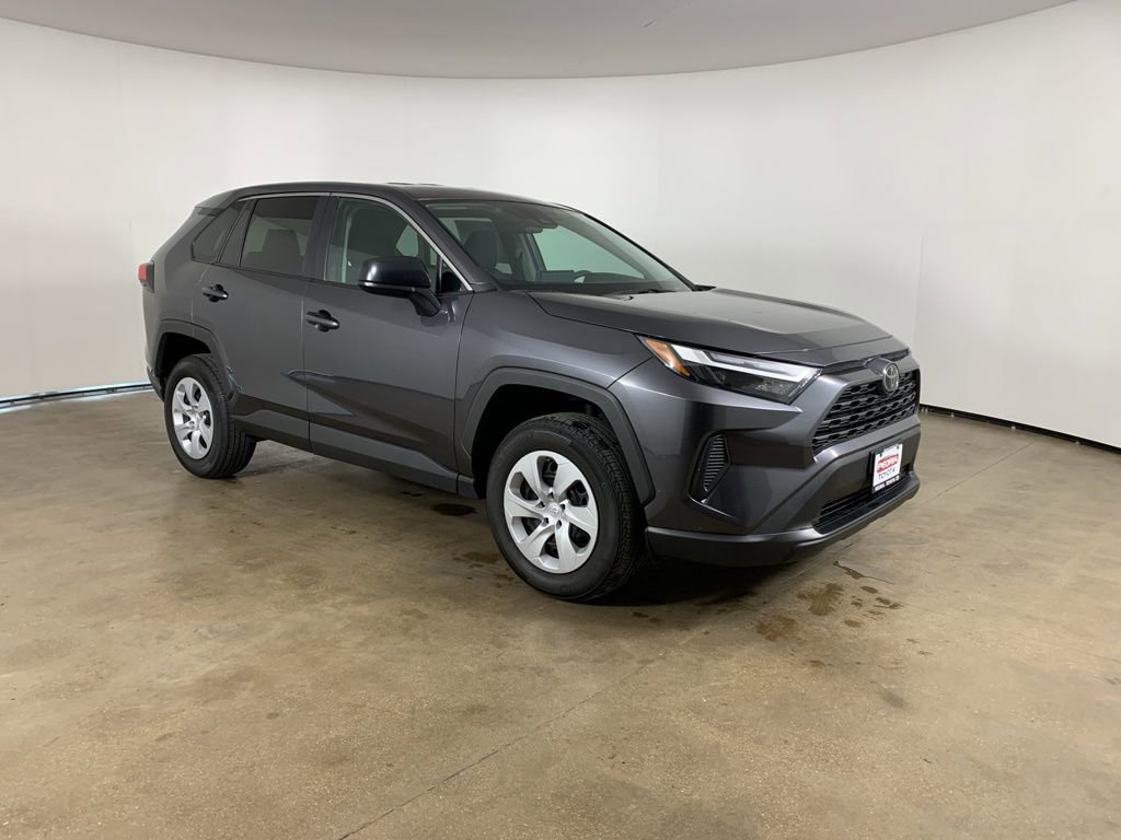 Used 2024 Toyota RAV4 LE image 5