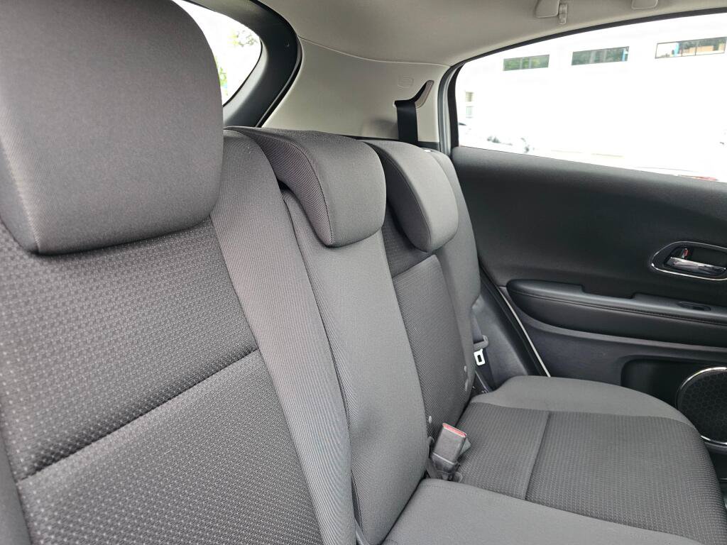 Used 2021 Honda HR-V EX image 12