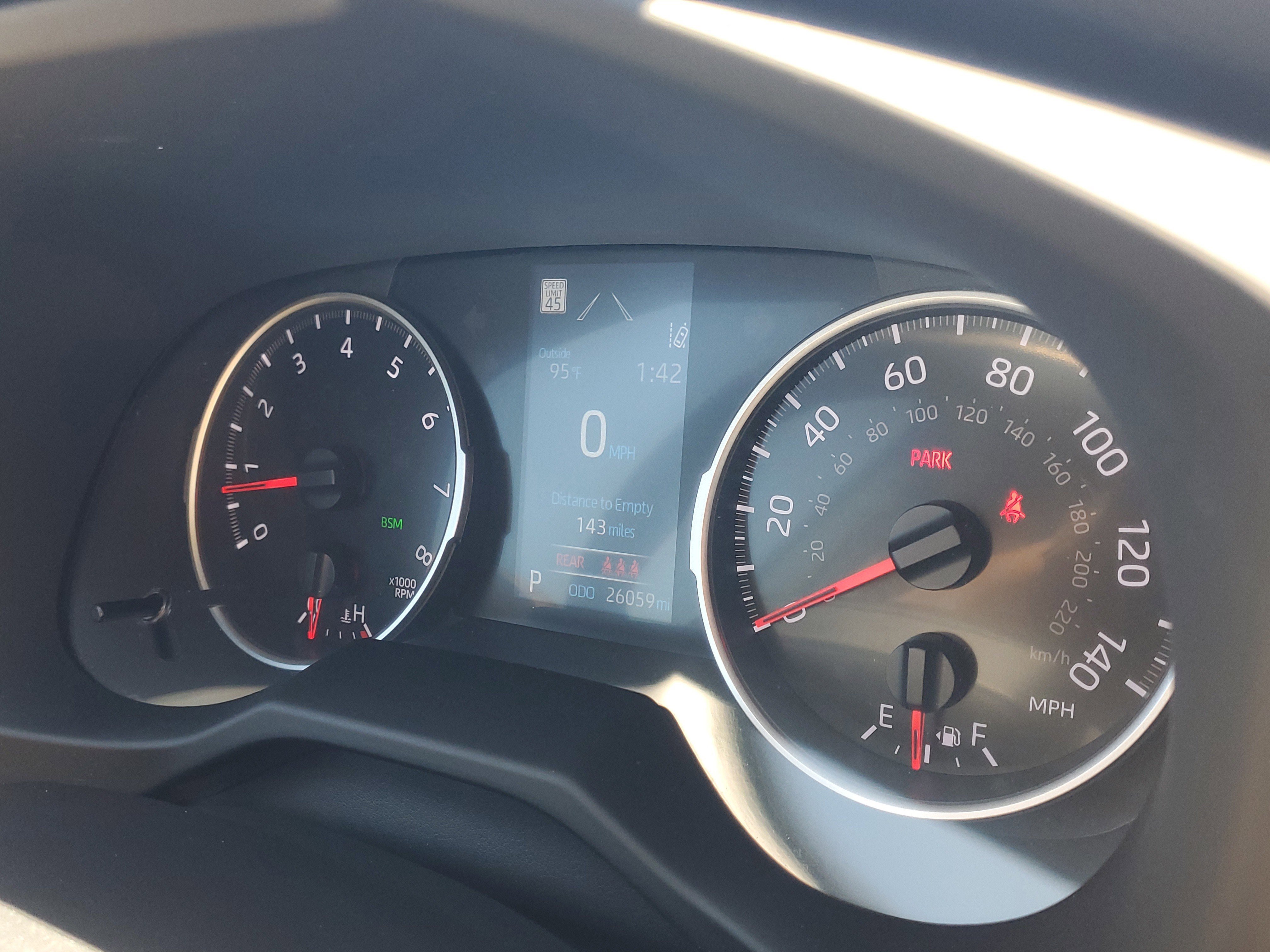 Used 2022 Toyota RAV4 XLE w/ Convenience Package FWD image 24