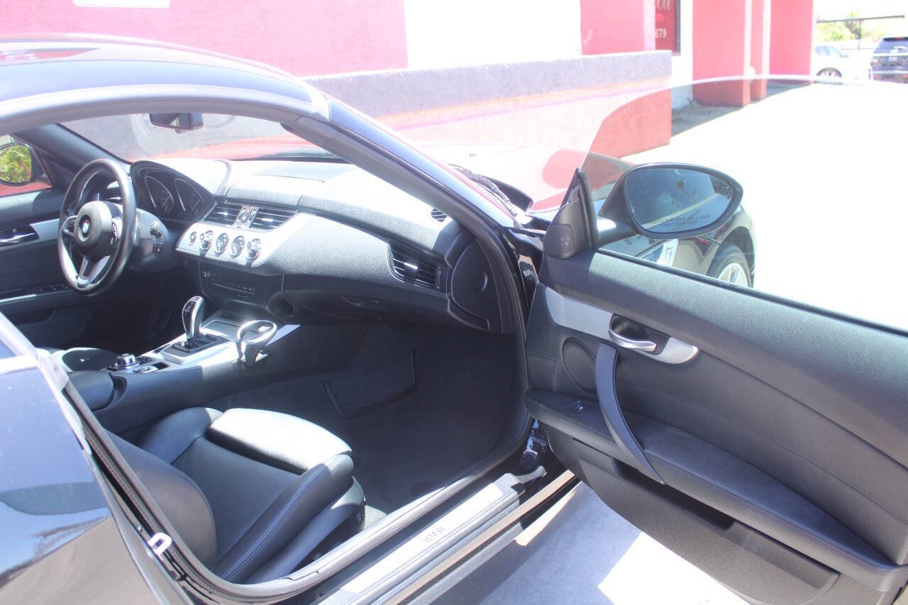 Used 2015 BMW Z4 sDrive35i RWD image 19