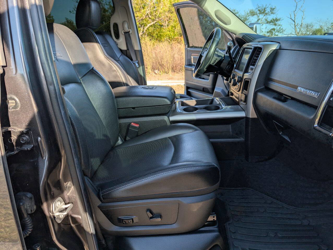 Used 2016 RAM 2500 Laramie w/ Convenience Group image 23