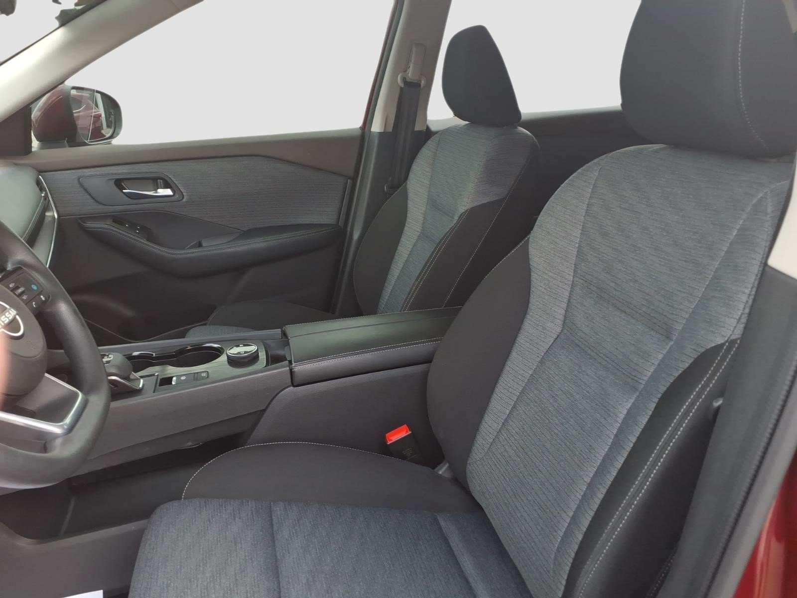Used 2023 Nissan Rogue SV AWD/4WD image 11