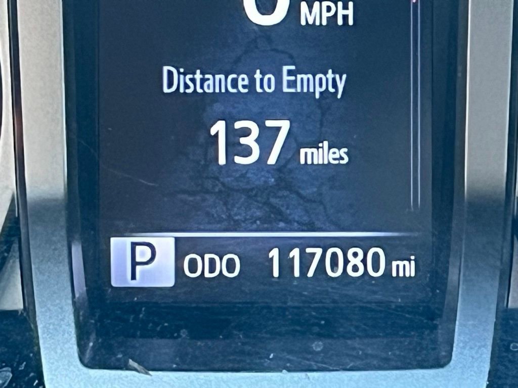 Used 2016 Toyota Tacoma SR5 image 31