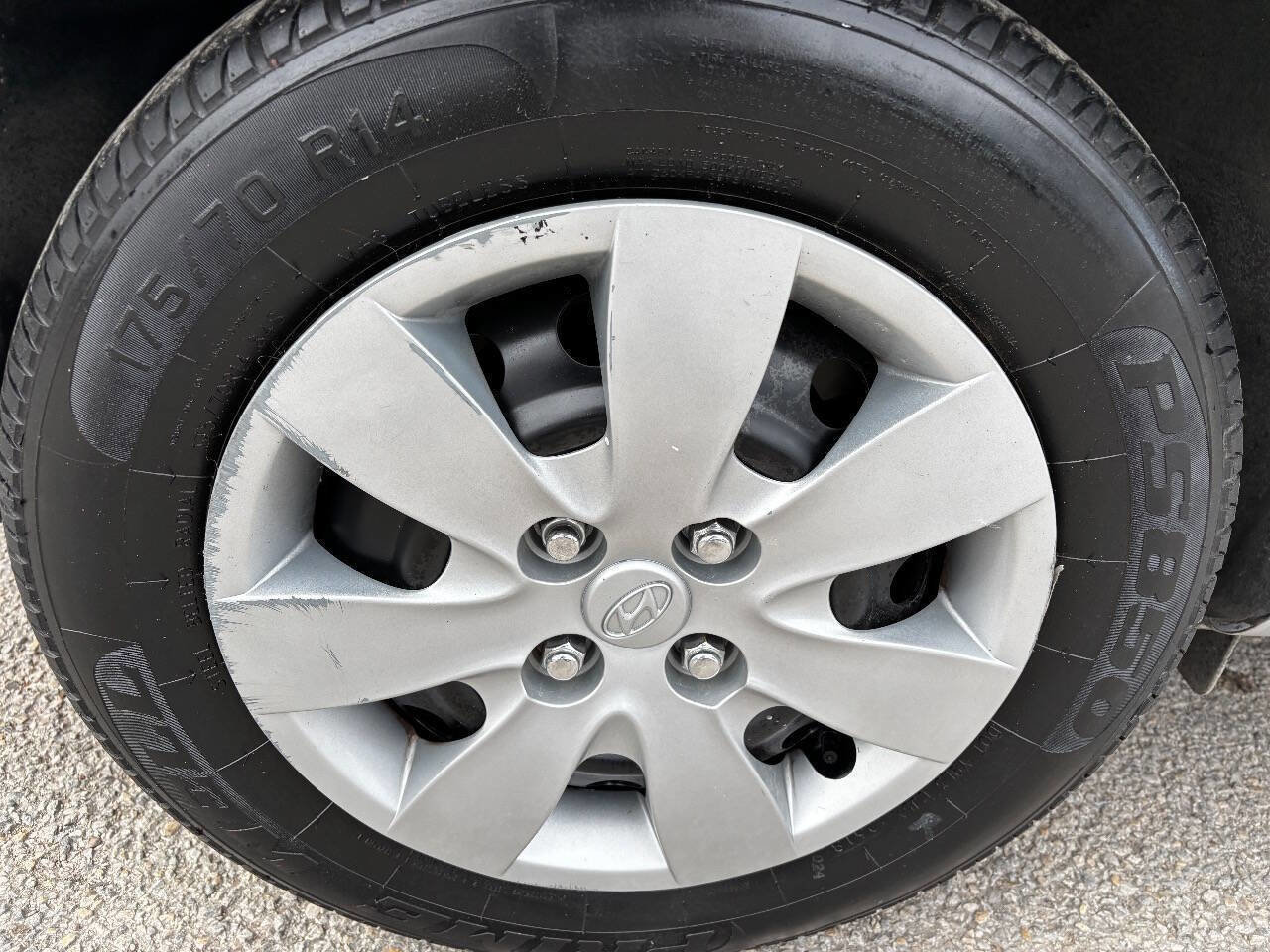 Used 2008 Hyundai Accent GS image 21