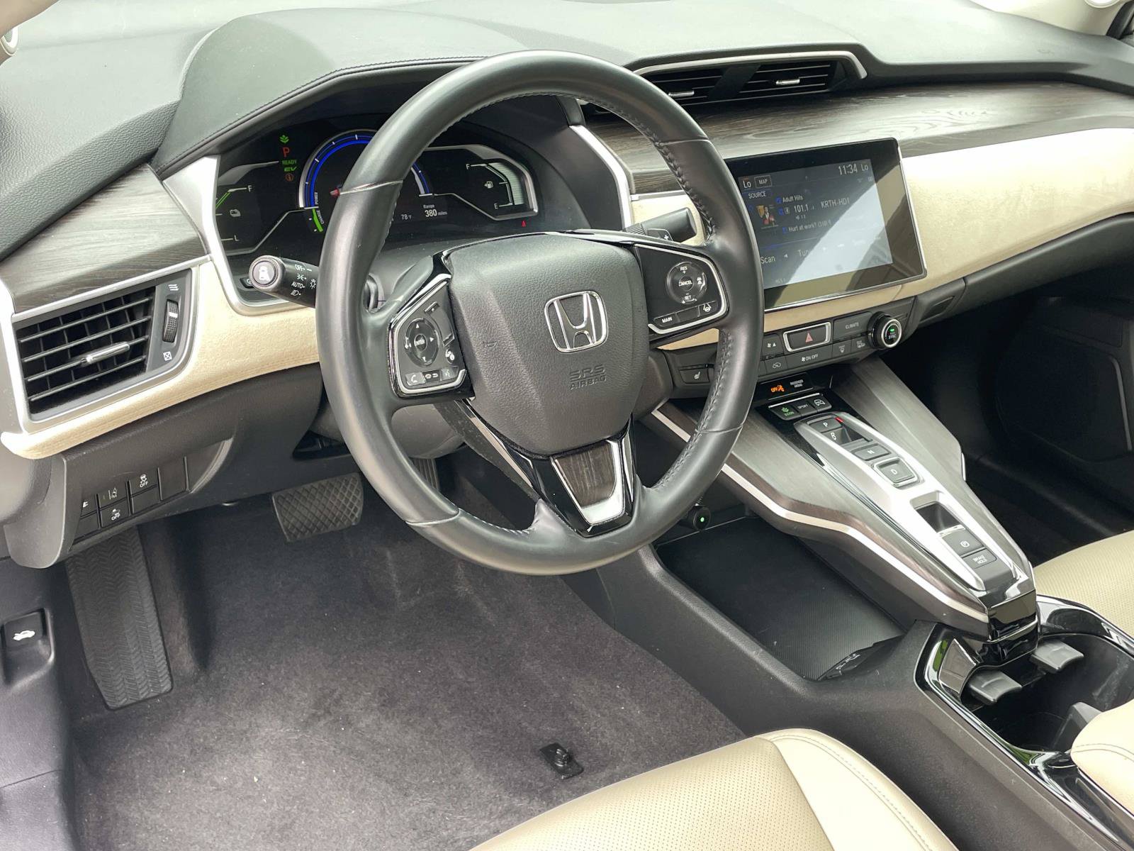 Used 2020 Honda Clarity Touring image 2