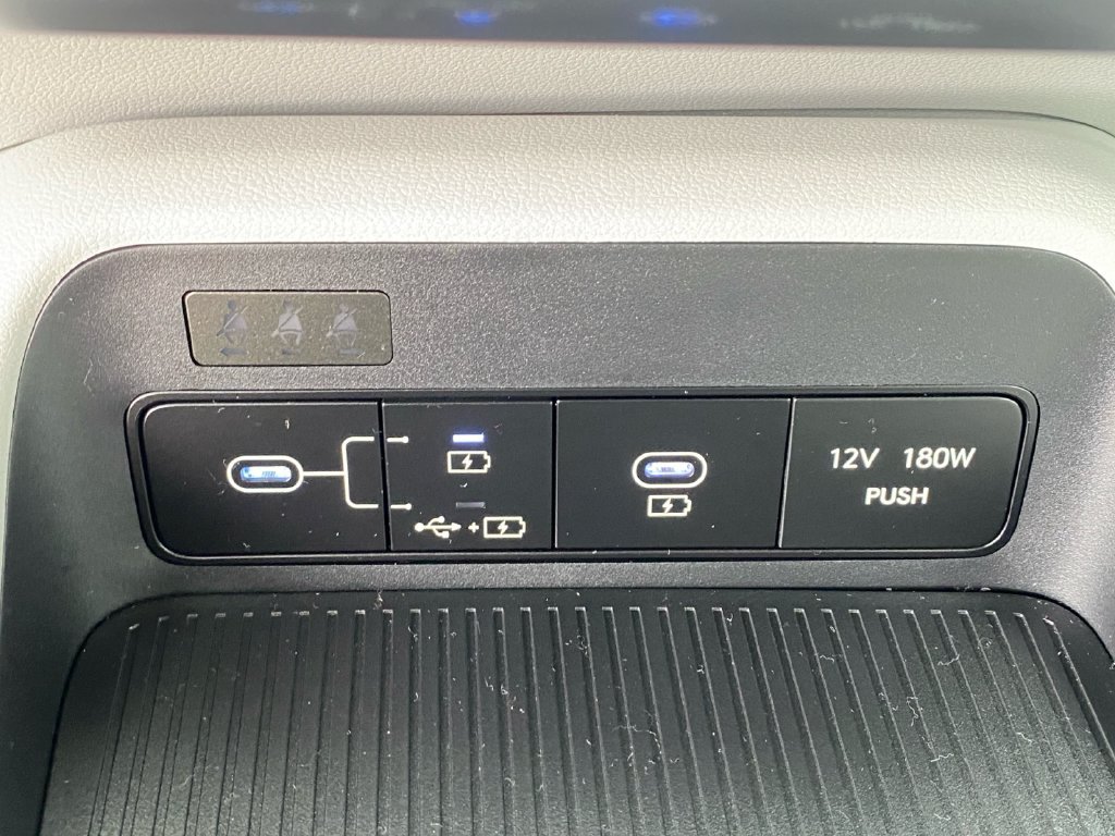 Used 2024 Hyundai Kona SEL FWD image 18
