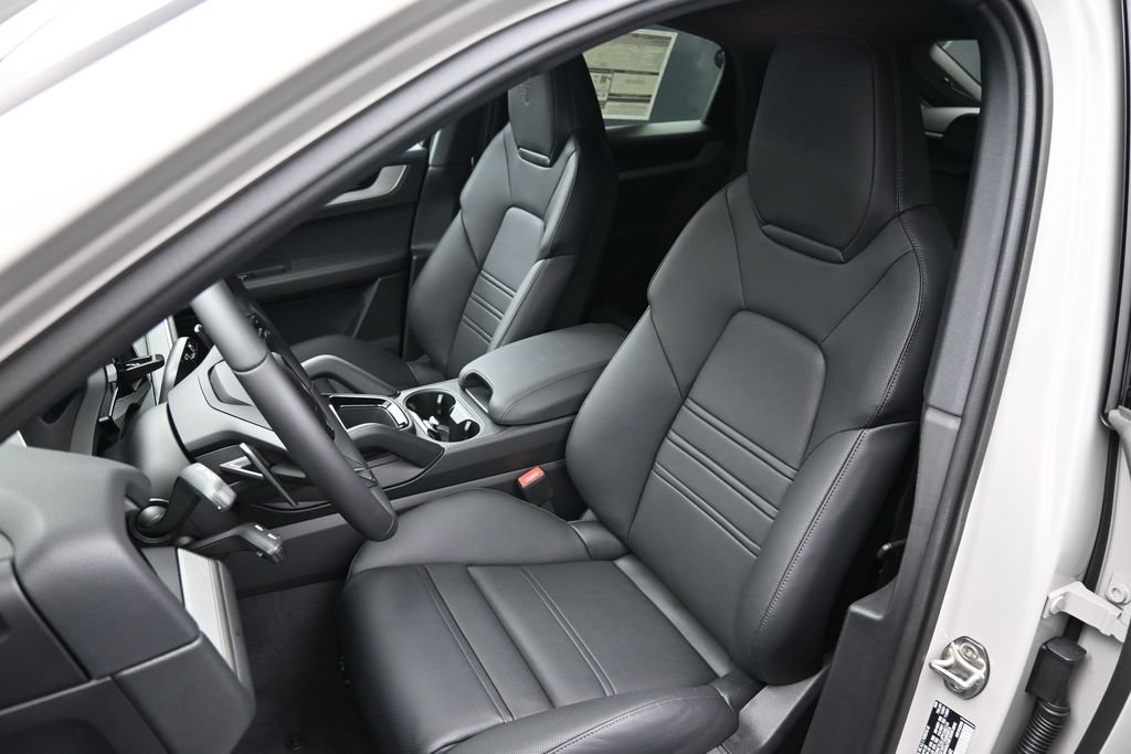 New 2026 Porsche Cayenne S AWD/4WD image 6