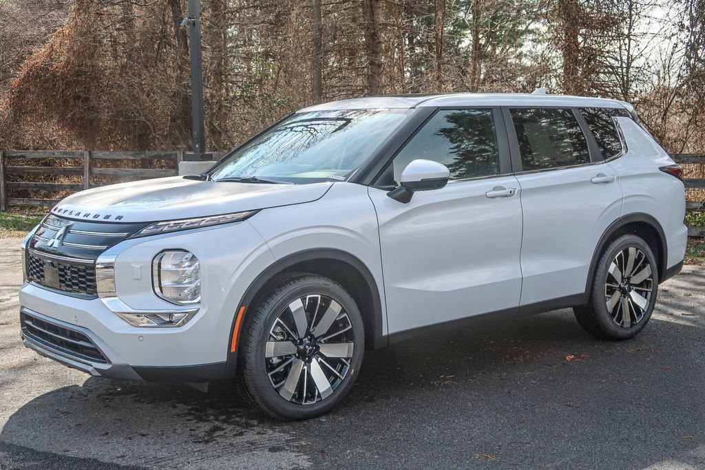 New 2026 Mitsubishi Outlander SE AWD/4WD image 3